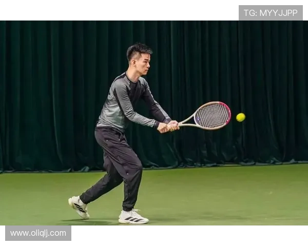 巅峰对决再度上演新秀爆冷掀动本年度网球赛场风云变幻格局重塑势